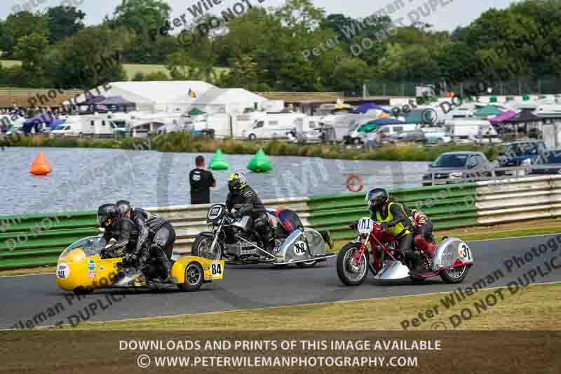 Vintage motorcycle club;eventdigitalimages;mallory park;mallory park trackday photographs;no limits trackdays;peter wileman photography;trackday digital images;trackday photos;vmcc festival 1000 bikes photographs